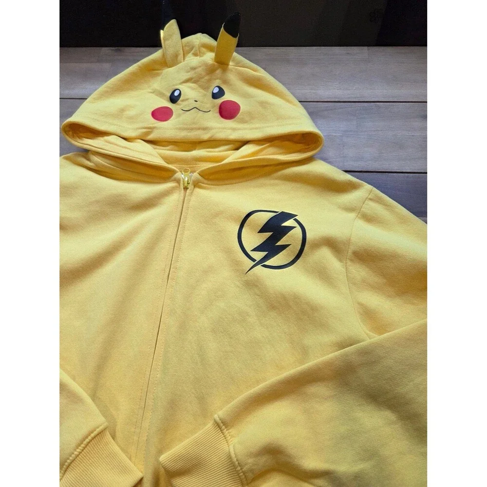 NWT Pokemon Pikachu Hoodie, sz xl